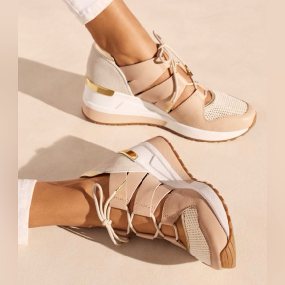 MICHAEL‎ KORS Beckett Ballerina Wedge Sneakers, gold beige - Picture 2 of 9